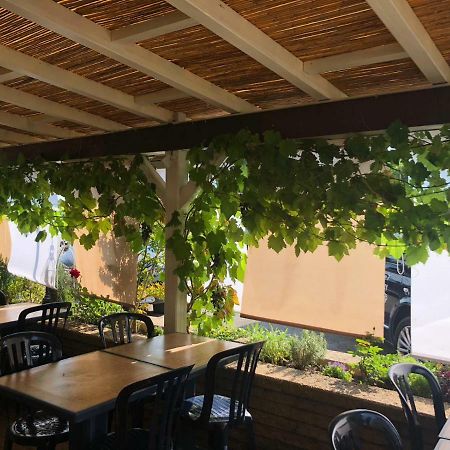 Room Bistro 33 Commugny Dış mekan fotoğraf